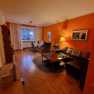 belvederecosy-apartment-private-room-10-minutes-from.vienna-besthotels.com/